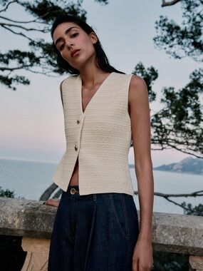 Zara Cream Textured Sleeveless Button Front Vest